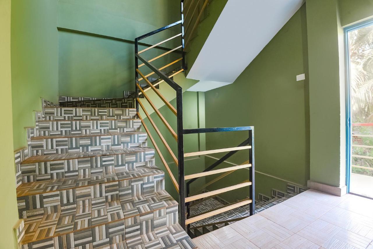 Fabexpress The Voyage Hotel Morjim Buitenkant foto
