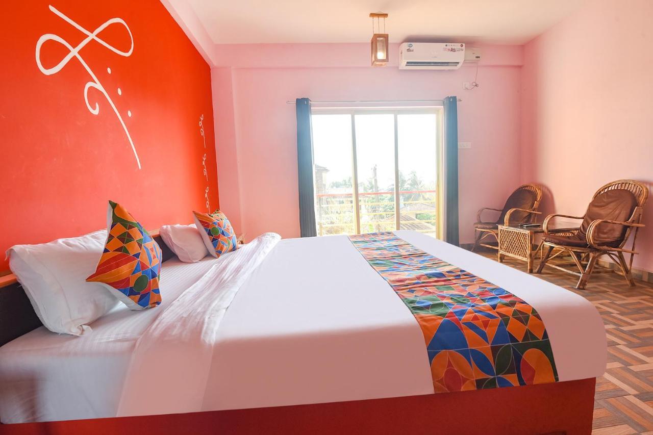 Fabexpress The Voyage Hotel Morjim Buitenkant foto